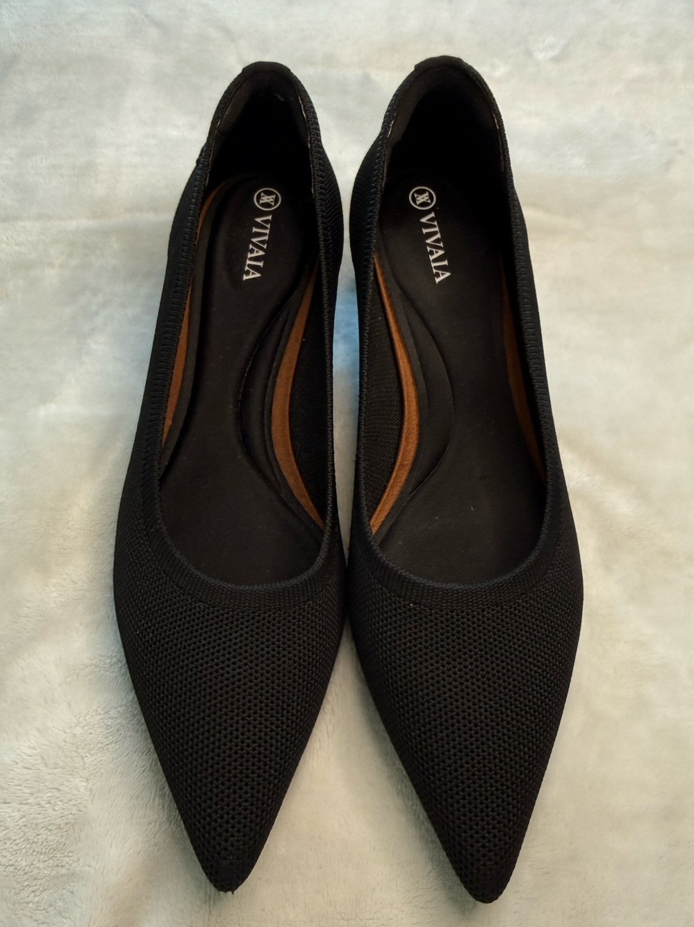Vivaia Poited Toe Wedge Sz 38 / Women’s 7.5 Black EUC - Picture 3 of 6